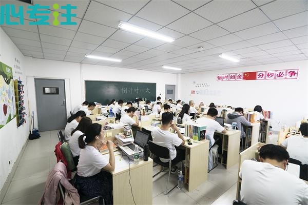 西安考研自习室助力考生成功“上岸”.jpg